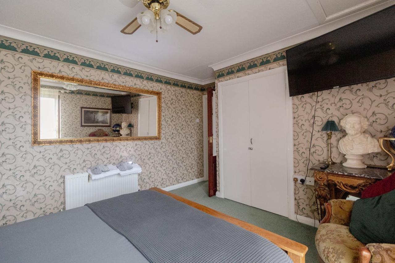 Palm Bay'S Luxury Bungalow - Self Check In & Parking Villa Margate Buitenkant foto