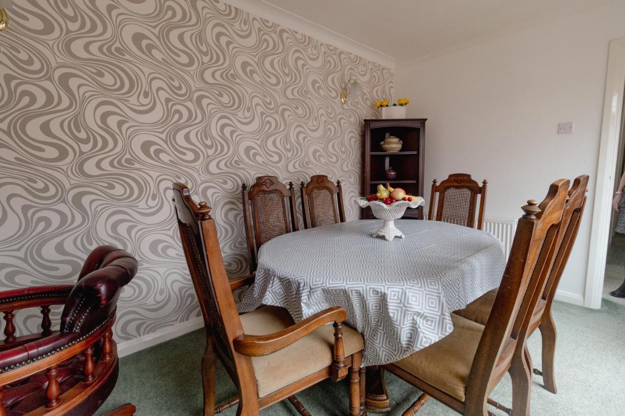 Palm Bay'S Luxury Bungalow - Self Check In & Parking Villa Margate Buitenkant foto